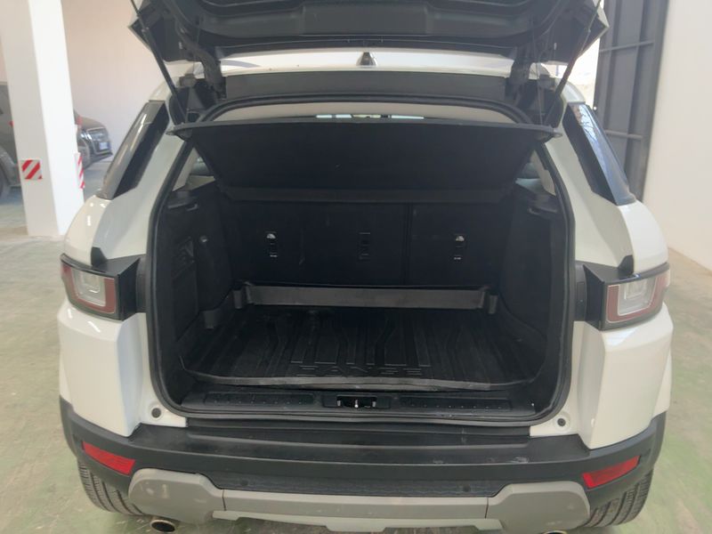Land Rover Evoque 2.0 Td4 SE 2018 – снимка 15