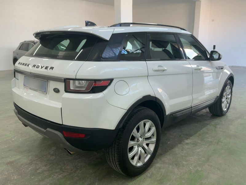 Land Rover Evoque 2.0 Td4 SE 2018 – снимка 8
