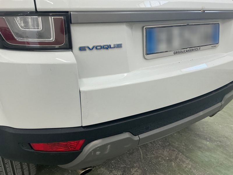 Land Rover Evoque 2.0 Td4 SE 2018 – снимка 31