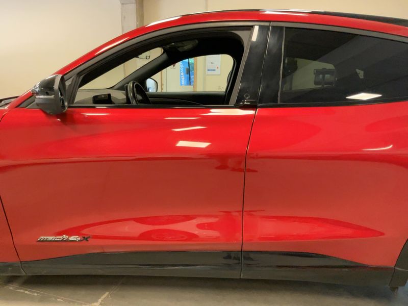 Ford Mustang Mach-E electric drive 258 kW Premium AWD 2022 – снимка 4