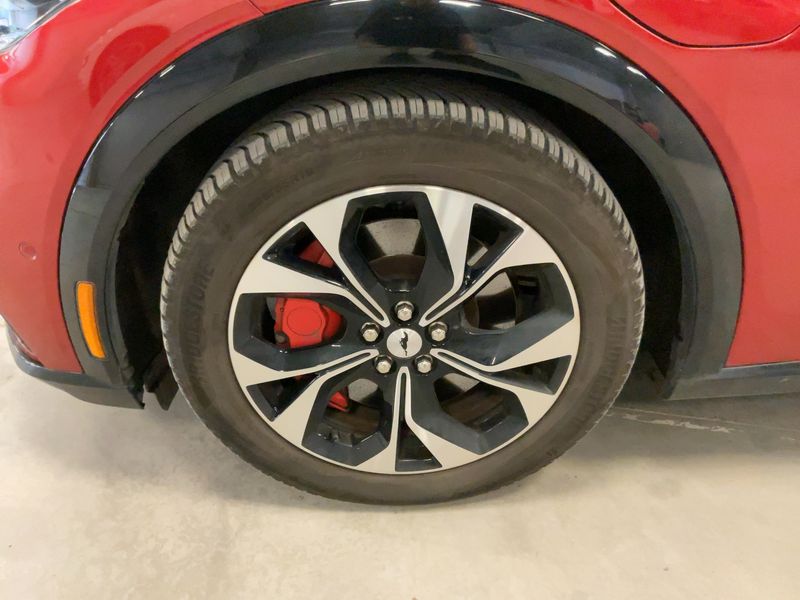Ford Mustang Mach-E electric drive 258 kW Premium AWD 2022 – снимка 3