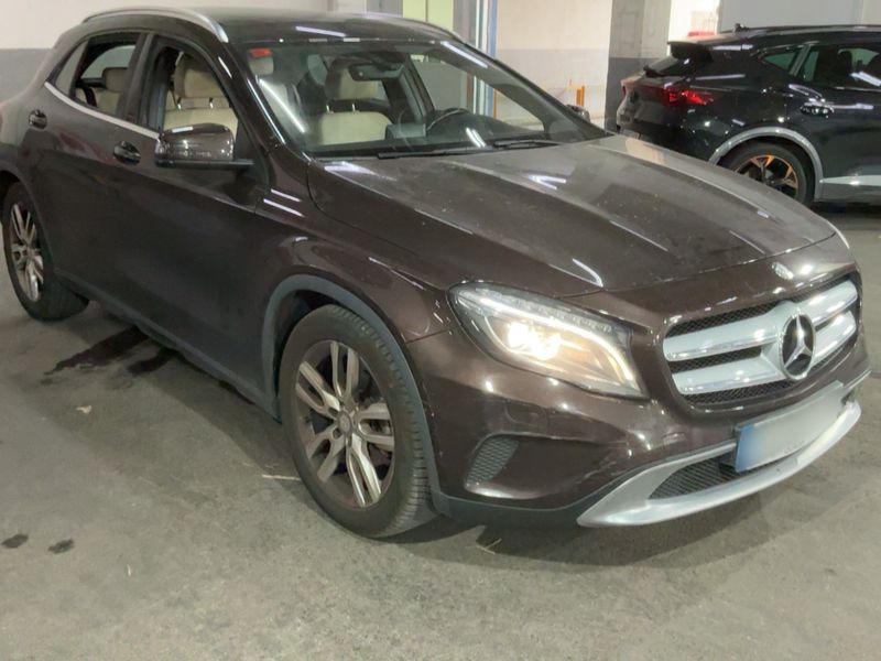Mercedes-Benz GLA-Klasse GLA 220 d 4Matic Urban 2014 – снимка 12