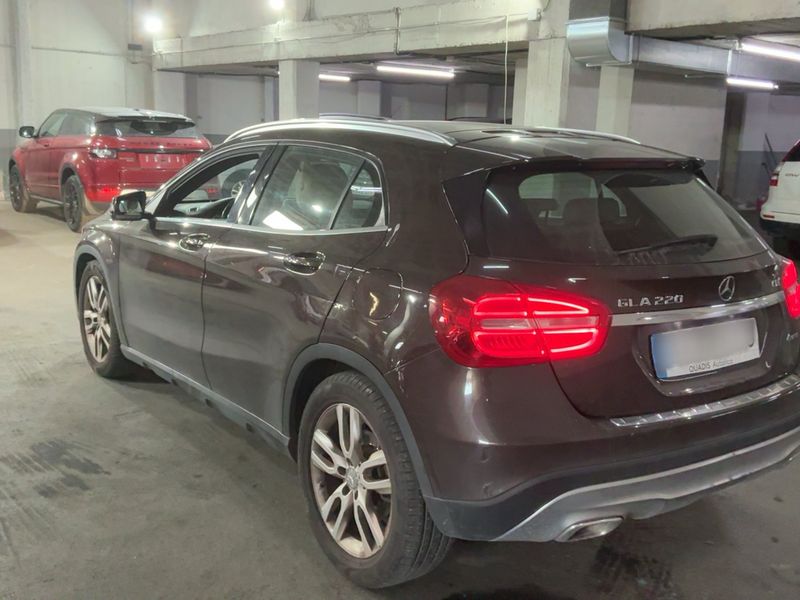 Mercedes-Benz GLA-Klasse GLA 220 d 4Matic Urban 2014 – снимка 6