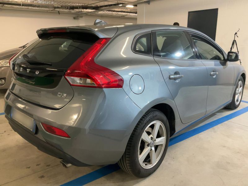 Volvo V40 2.0 D3 Kinetic 2015 – снимка 8