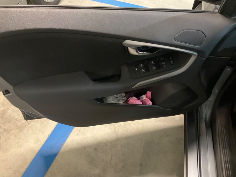 Volvo V40 2.0 D3 Kinetic 2015 – снимка 23