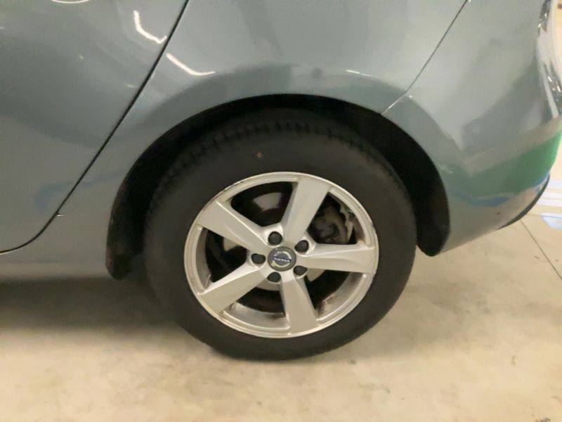 Volvo V40 2.0 D3 Kinetic 2015 – снимка 5