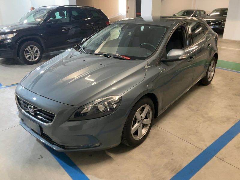 Volvo V40 2.0 D3 Kinetic 2015 – снимка 1