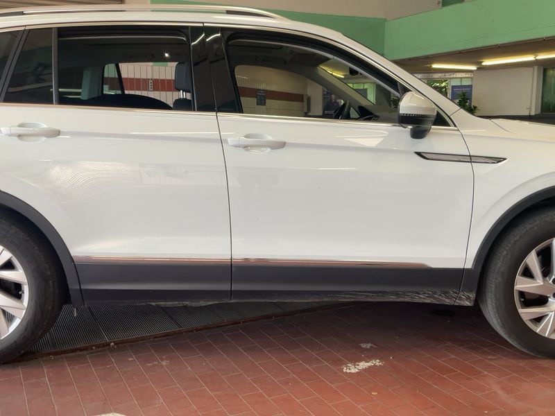 Volkswagen Tiguan 2.0 TDI Elegance 4Motion 2021 – снимка 10