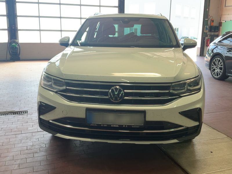 Volkswagen Tiguan 2.0 TDI Elegance 4Motion 2021 – снимка 14