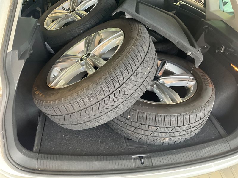 Volkswagen Tiguan 2.0 TDI Elegance 4Motion 2021 – снимка 15