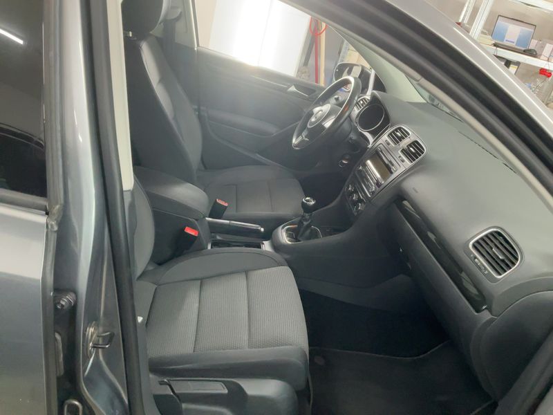 Volkswagen Golf VI 1.6 Comfortline 2009 – снимка 17