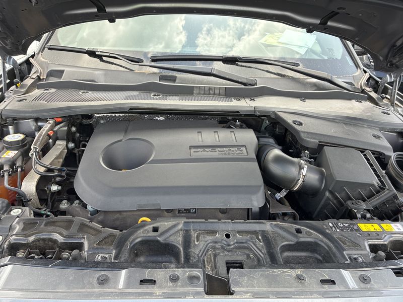 Jaguar E-Pace P300e Plug-in Hybrid R-Dynamic SE AWD 2021 – снимка 8