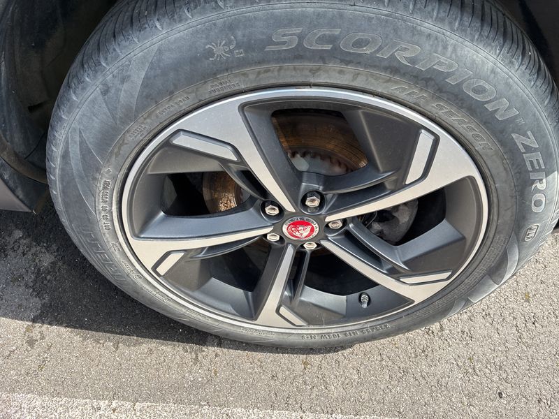 Jaguar E-Pace P300e Plug-in Hybrid R-Dynamic SE AWD 2021 – снимка 19