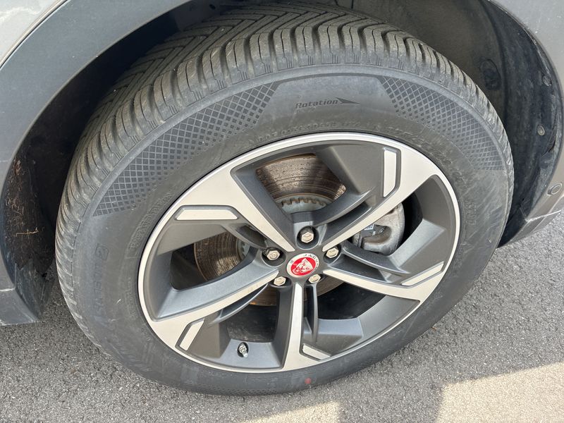 Jaguar E-Pace P300e Plug-in Hybrid R-Dynamic SE AWD 2021 – снимка 17