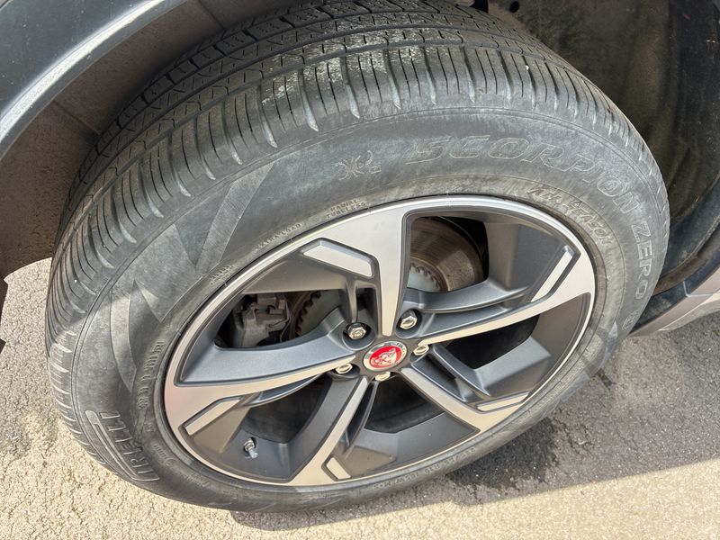 Jaguar E-Pace P300e Plug-in Hybrid R-Dynamic SE AWD 2021 – снимка 18