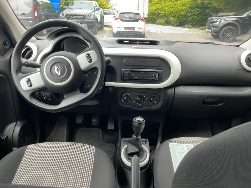 Renault Twingo 1.0 SCe Live 2019 – снимка 17