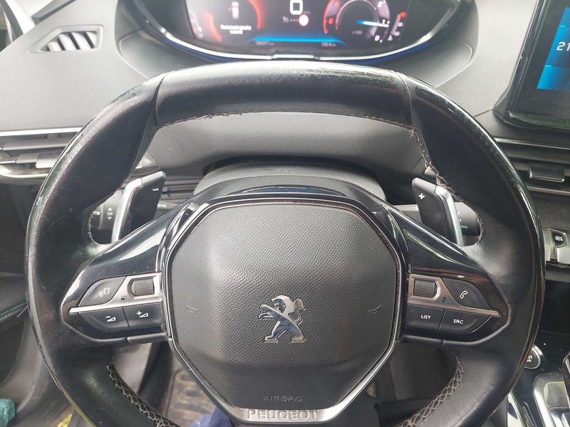 Peugeot 3008 1.5 Blue-HDi Allure Pack 2021 – снимка 31