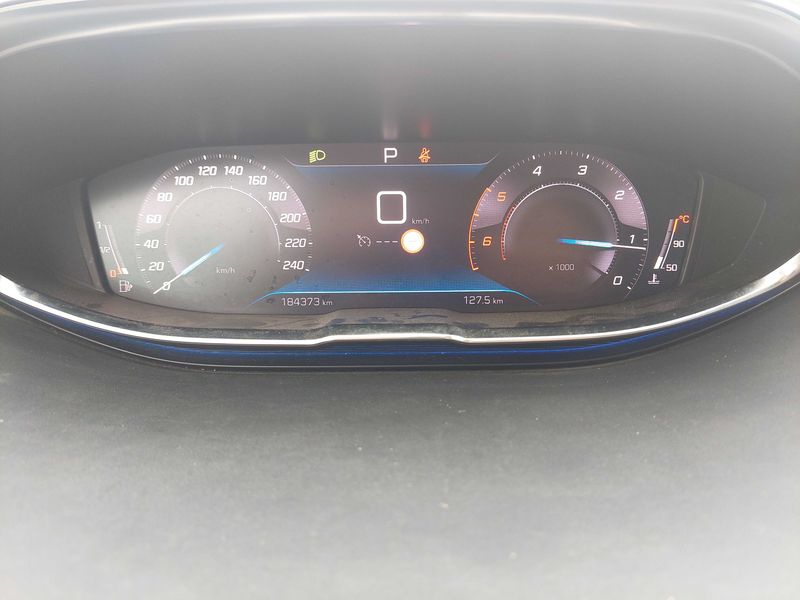 Peugeot 3008 1.5 Blue-HDi Allure Pack 2021 – снимка 12