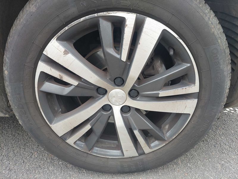 Peugeot 3008 1.5 Blue-HDi Allure Pack 2021 – снимка 19