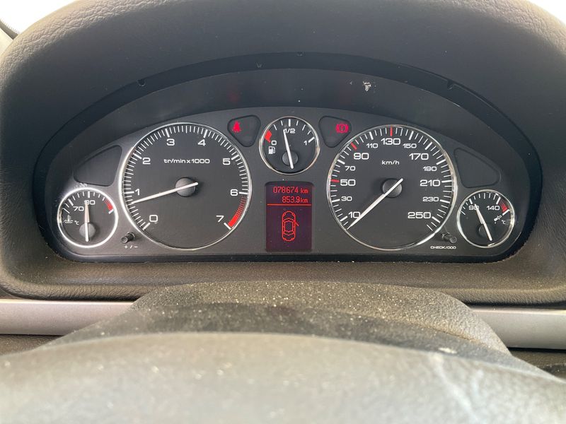 Peugeot 407 2.0 ST Confort 2005 – снимка 4