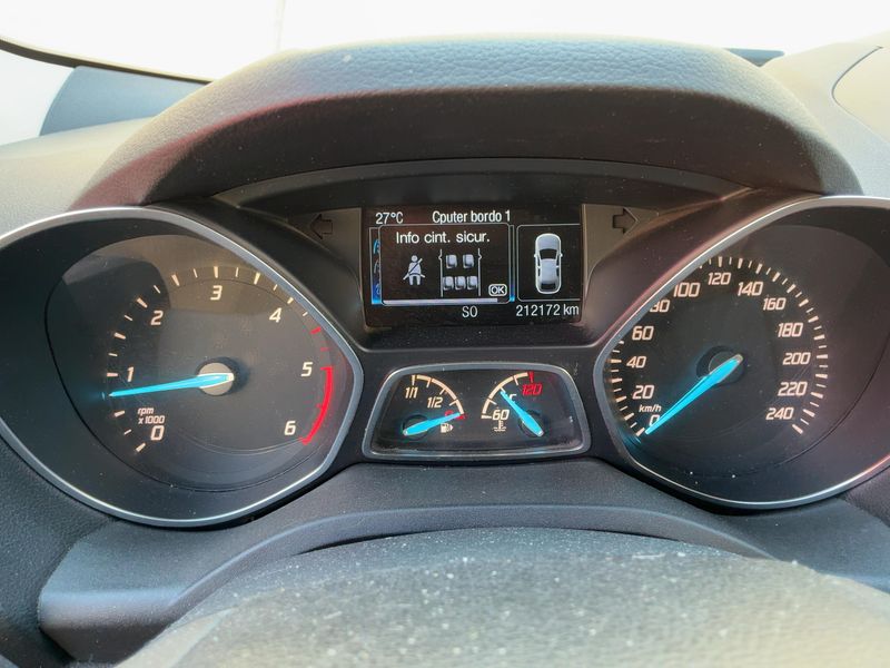 Ford Kuga 2.0 TDCi Titanium 2016 – снимка 18