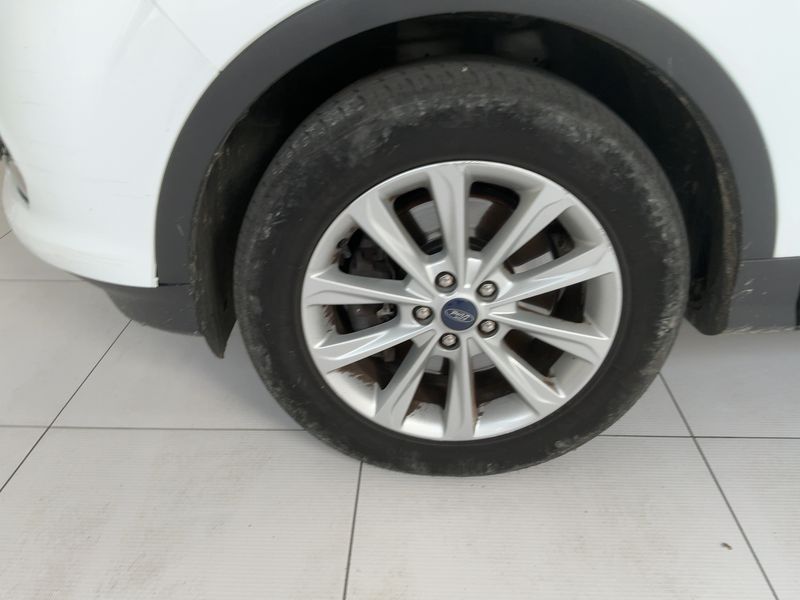 Ford Kuga 2.0 TDCi Titanium 2016 – снимка 3