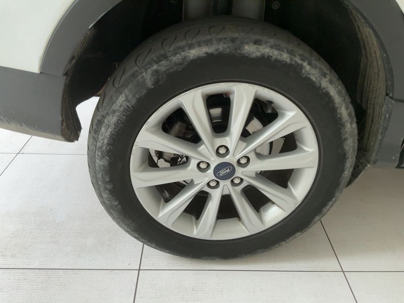 Ford Kuga 2.0 TDCi Titanium 2016 – снимка 9