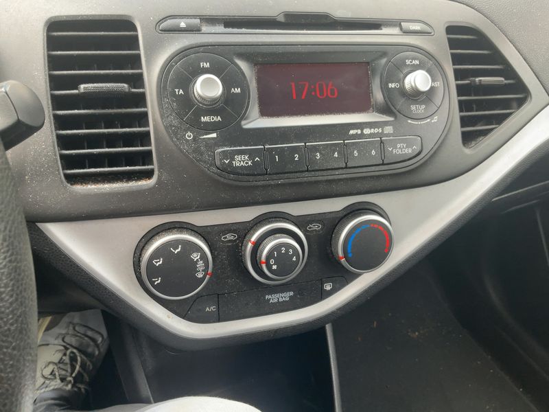 Kia Picanto 1.0 Attract 2014 – снимка 17