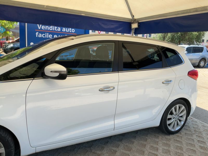Kia Carens 1.7 CRDi High tech 2015 – снимка 4