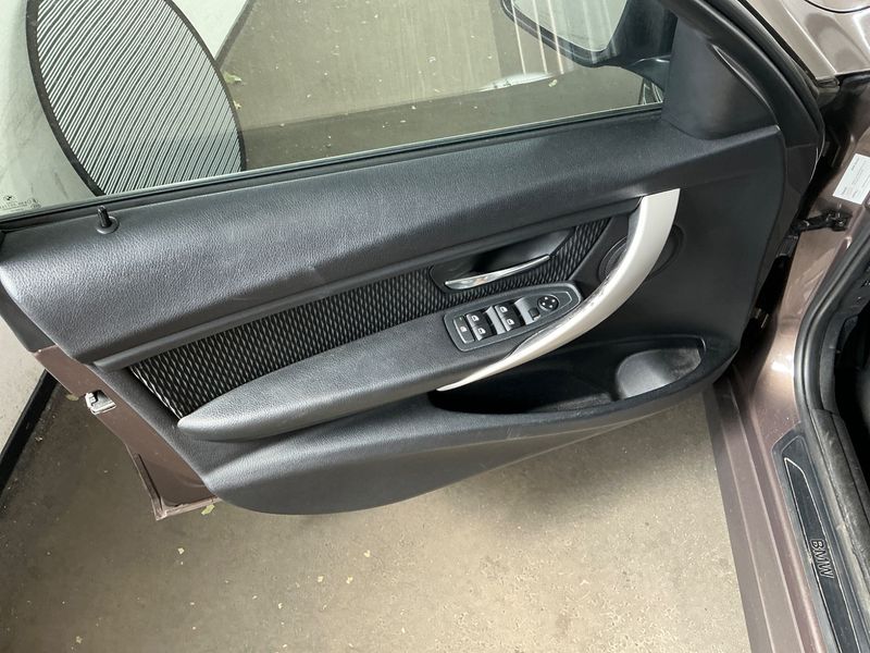 BMW 3er 320d 2013 – снимка 22