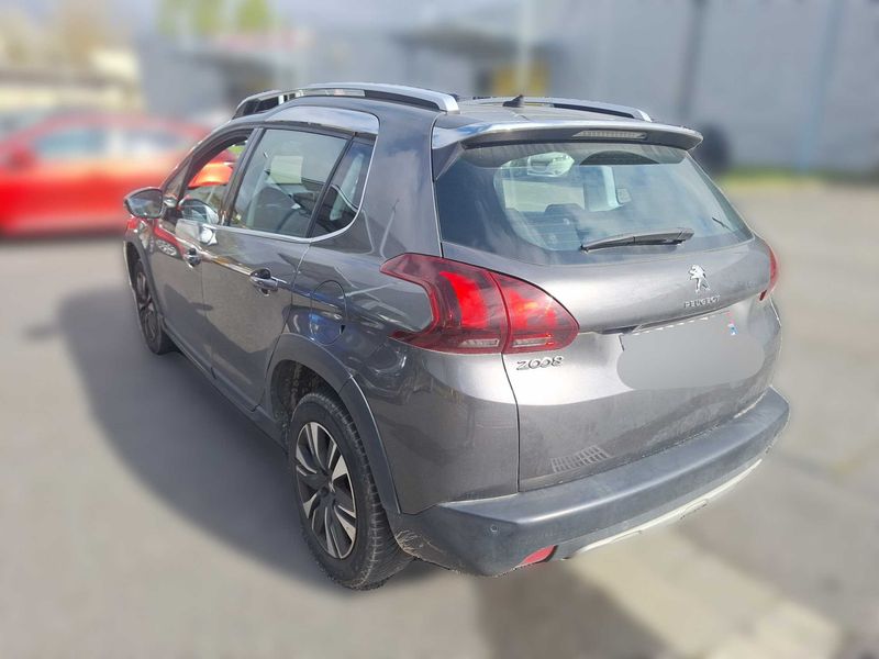 Peugeot 2008 1.2 PureTech Allure 2018 – снимка 3