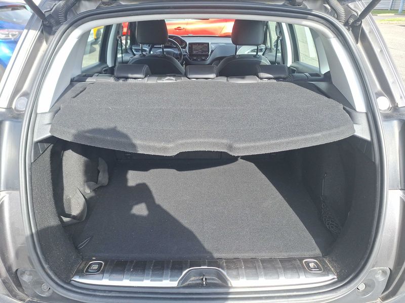 Peugeot 2008 1.2 PureTech Allure 2018 – снимка 9