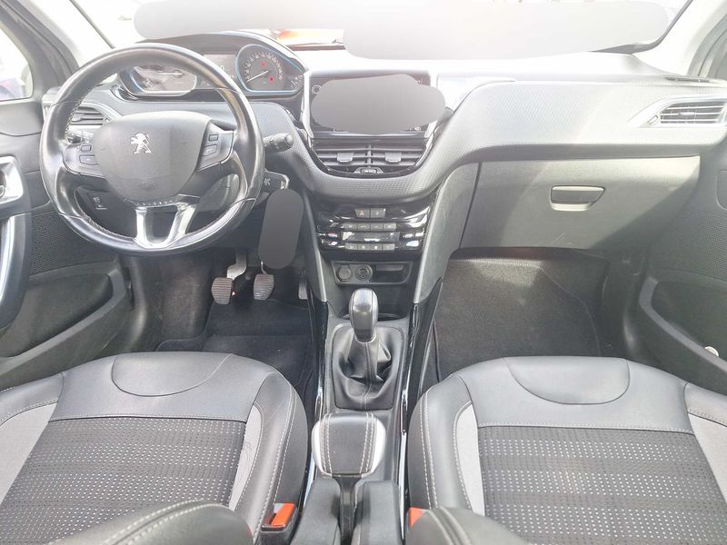 Peugeot 2008 1.2 PureTech Allure 2018 – снимка 11