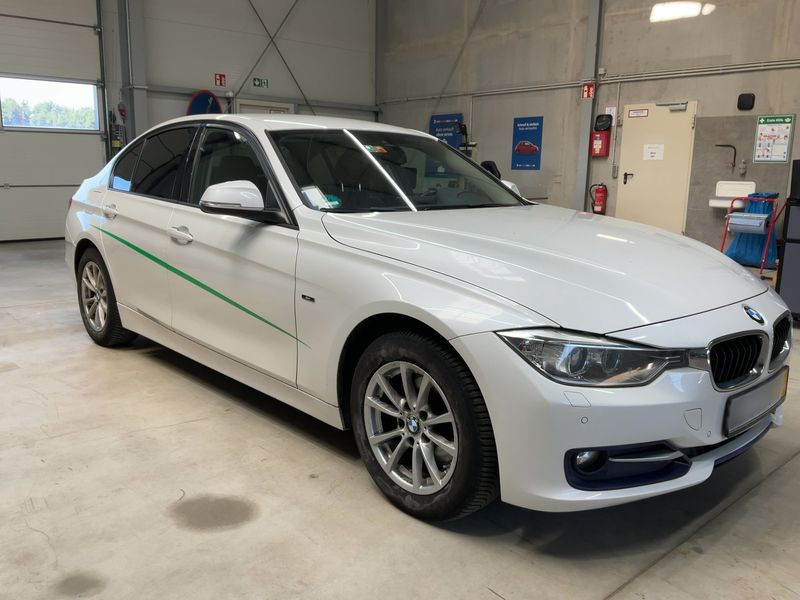 BMW 3er 320d xDrive 2015 – снимка 12