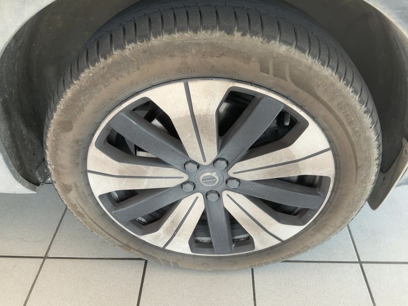 Volvo XC40 1.5 T4 Recharge Plug-in Hybrid Ultimate Bright 2WD 2022 – снимка 11