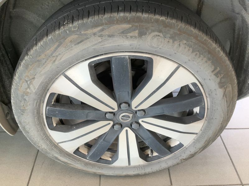 Volvo XC40 1.5 T4 Recharge Plug-in Hybrid Ultimate Bright 2WD 2022 – снимка 5