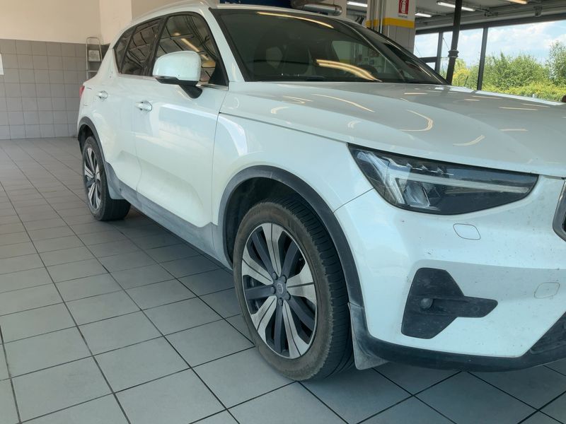 Volvo XC40 1.5 T4 Recharge Plug-in Hybrid Ultimate Bright 2WD 2022 – снимка 12