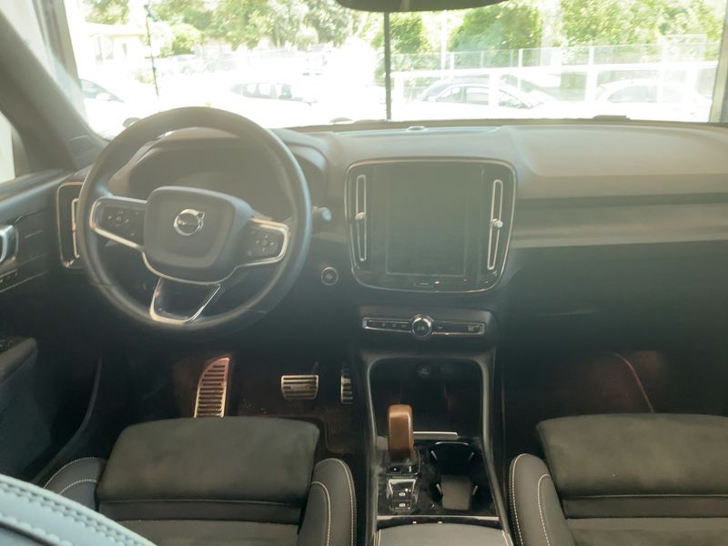 Volvo XC40 1.5 T4 Recharge Plug-in Hybrid Ultimate Bright 2WD 2022 – снимка 17