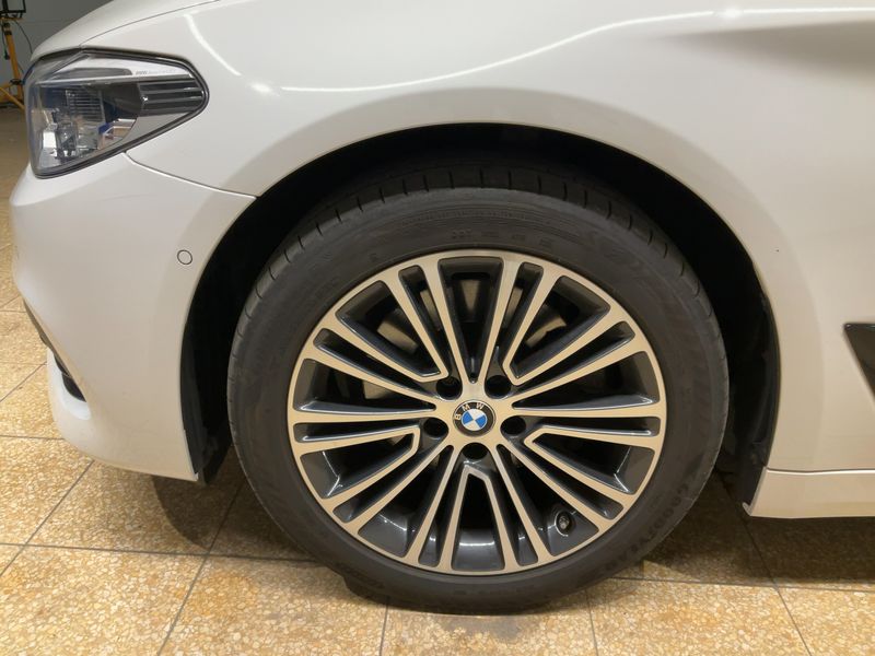 BMW 5er 520d xDrive Sport Line 2018 – снимка 3