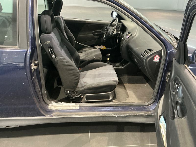 Seat Cordoba 1.9 TDI Sport 2001 – снимка 3