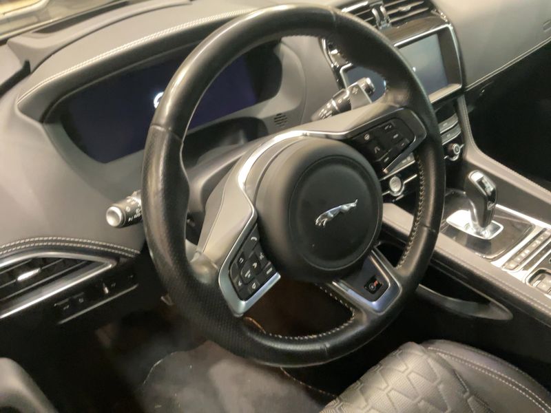 Jaguar F-Pace 5.0 V8 SVR AWD 2019 – снимка 18