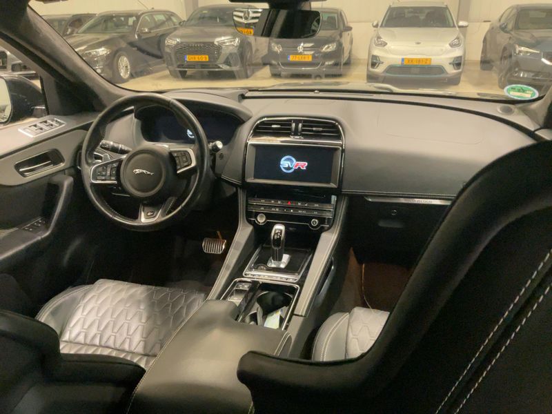 Jaguar F-Pace 5.0 V8 SVR AWD 2019 – снимка 17