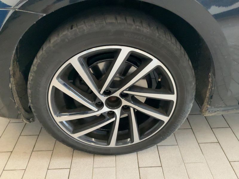 Volkswagen Golf VII 1.6 TDI Comfortline BlueMotion Tech 2012 – снимка 3