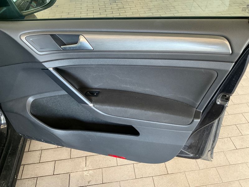 Volkswagen Golf VII 1.6 TDI Comfortline BlueMotion Tech 2012 – снимка 25