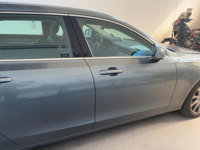 Volvo V90 2.0 D5 Momentum AWD 2018 – снимка 10