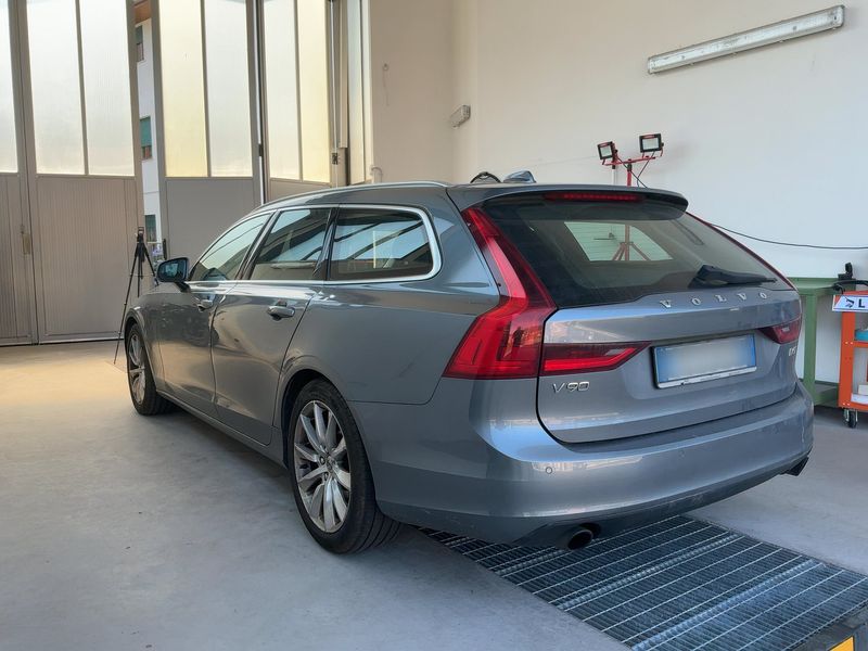 Volvo V90 2.0 D5 Momentum AWD 2018 – снимка 6