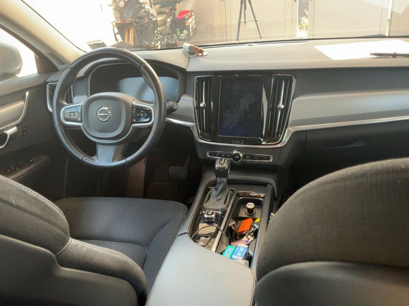 Volvo V90 2.0 D5 Momentum AWD 2018 – снимка 17
