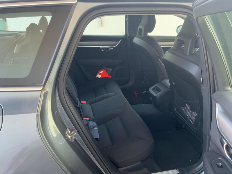 Volvo V90 2.0 D5 Momentum AWD 2018 – снимка 19