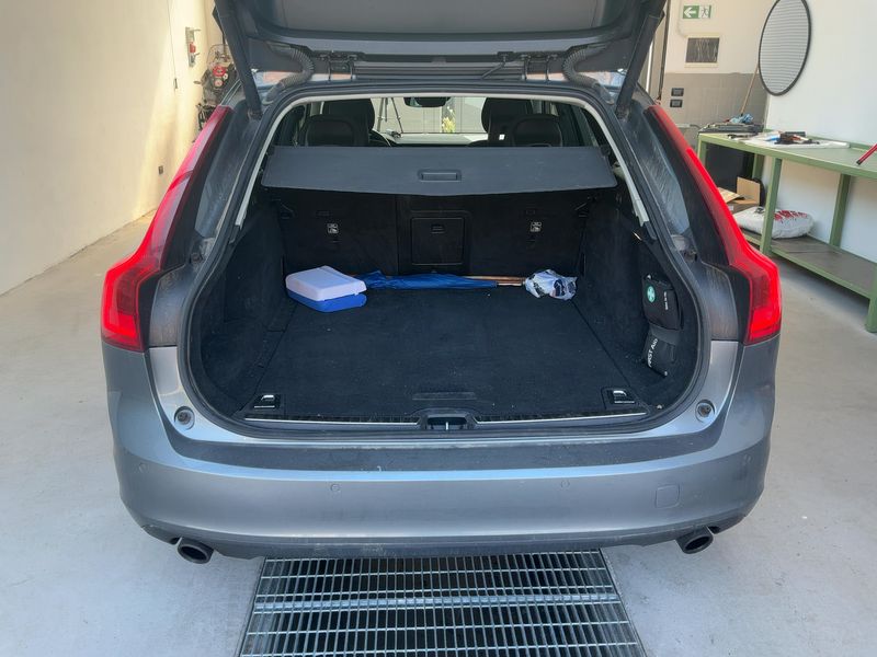 Volvo V90 2.0 D5 Momentum AWD 2018 – снимка 15