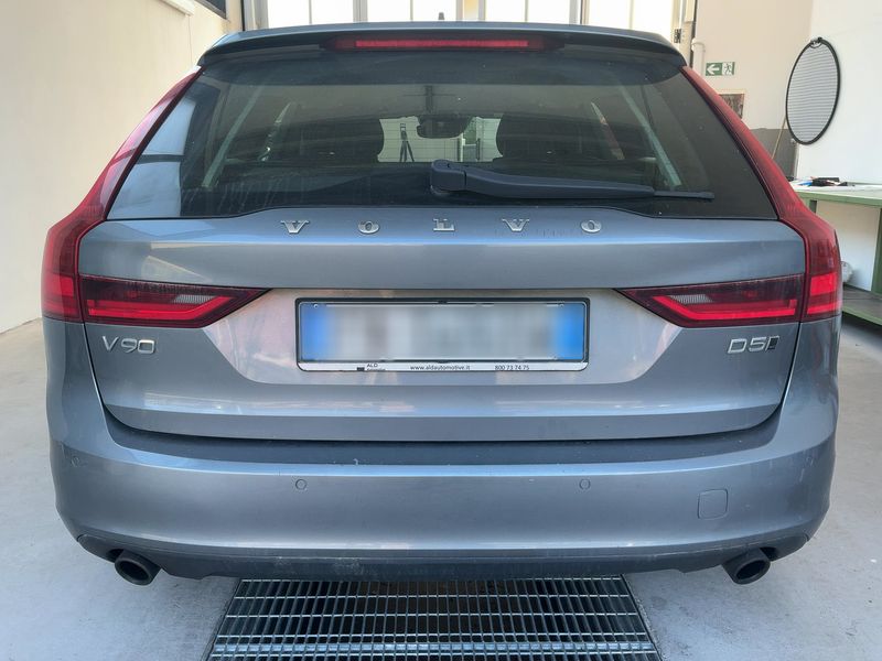 Volvo V90 2.0 D5 Momentum AWD 2018 – снимка 7